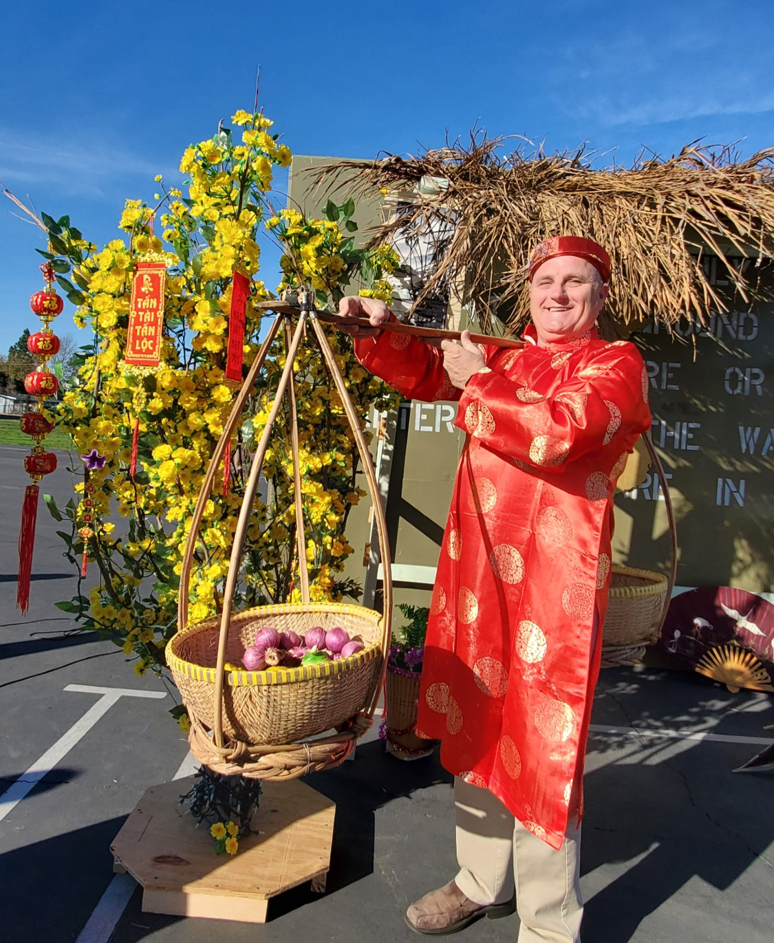 All of us here at Zeyen Elementary School want to wish our community a Happy New Year! 