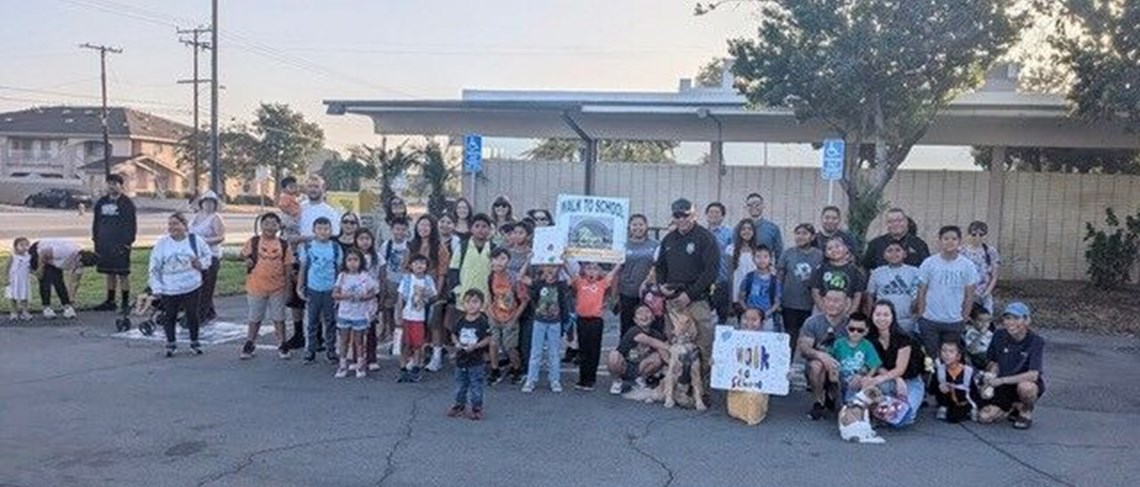 Walk to school day - students starting their walk at Chapman Library